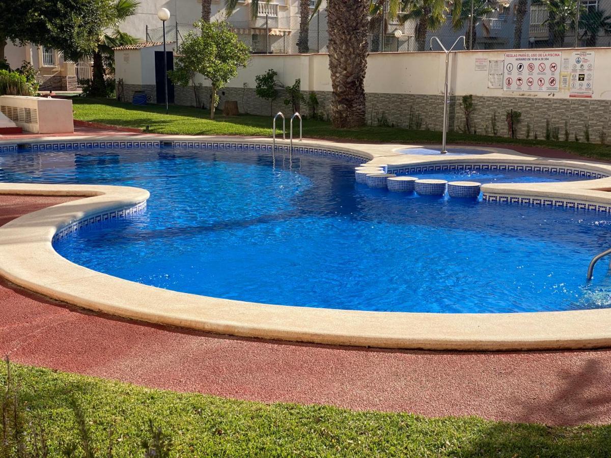Homely Apartments Loft Torrevieja Buitenkant foto